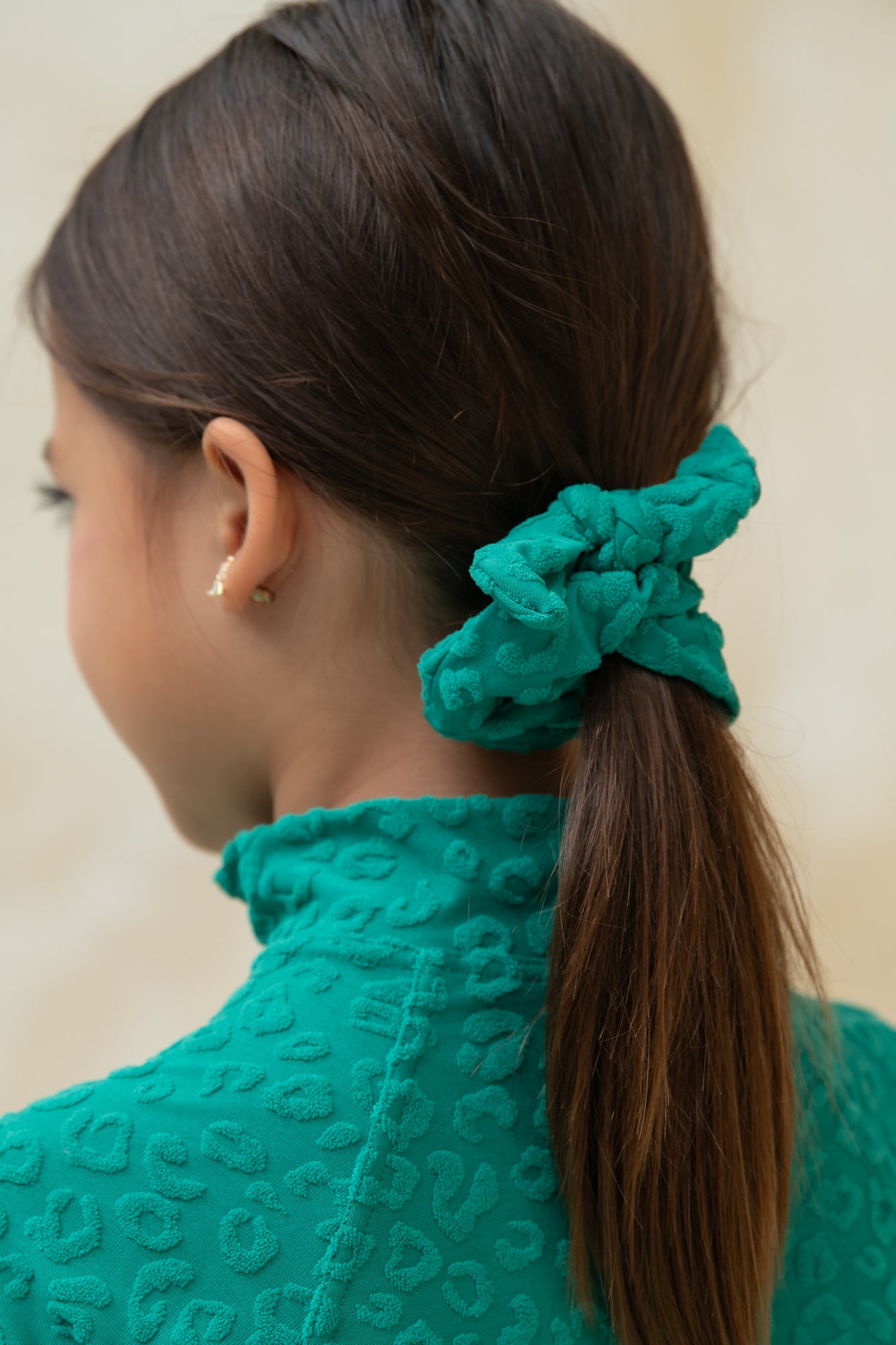 Mini Mimi Scrunchie - Textured Leopard Kiwi