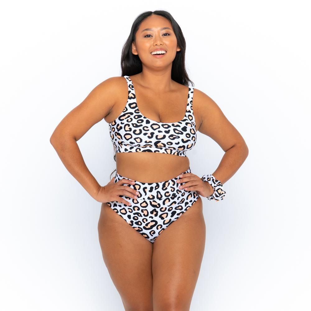 0f089a3bcf38d052f7882d12b3923a82%2FSafari-leopard-gia-ginger-mimi-curve-16.jpg