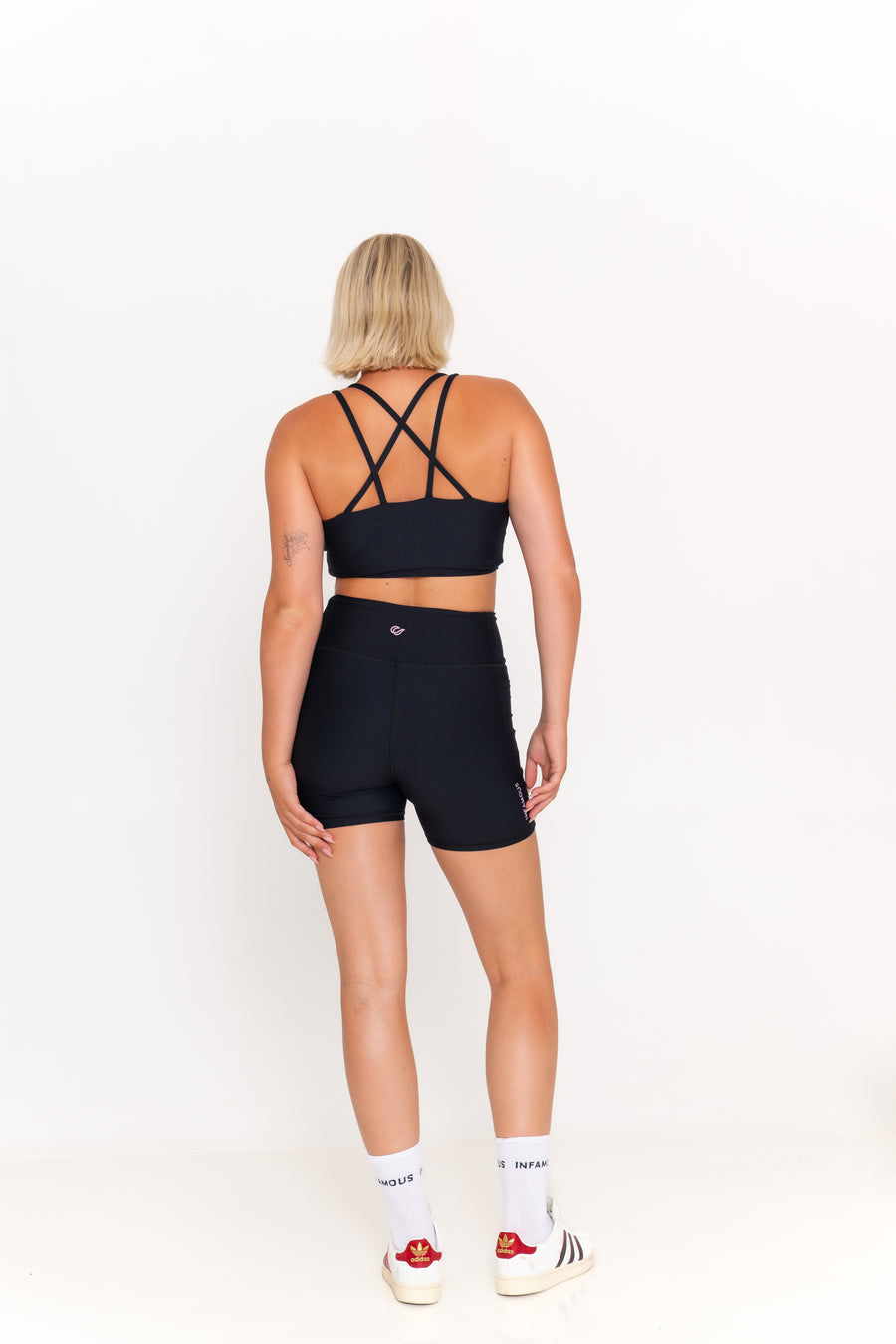 Ava Active Crop - Black