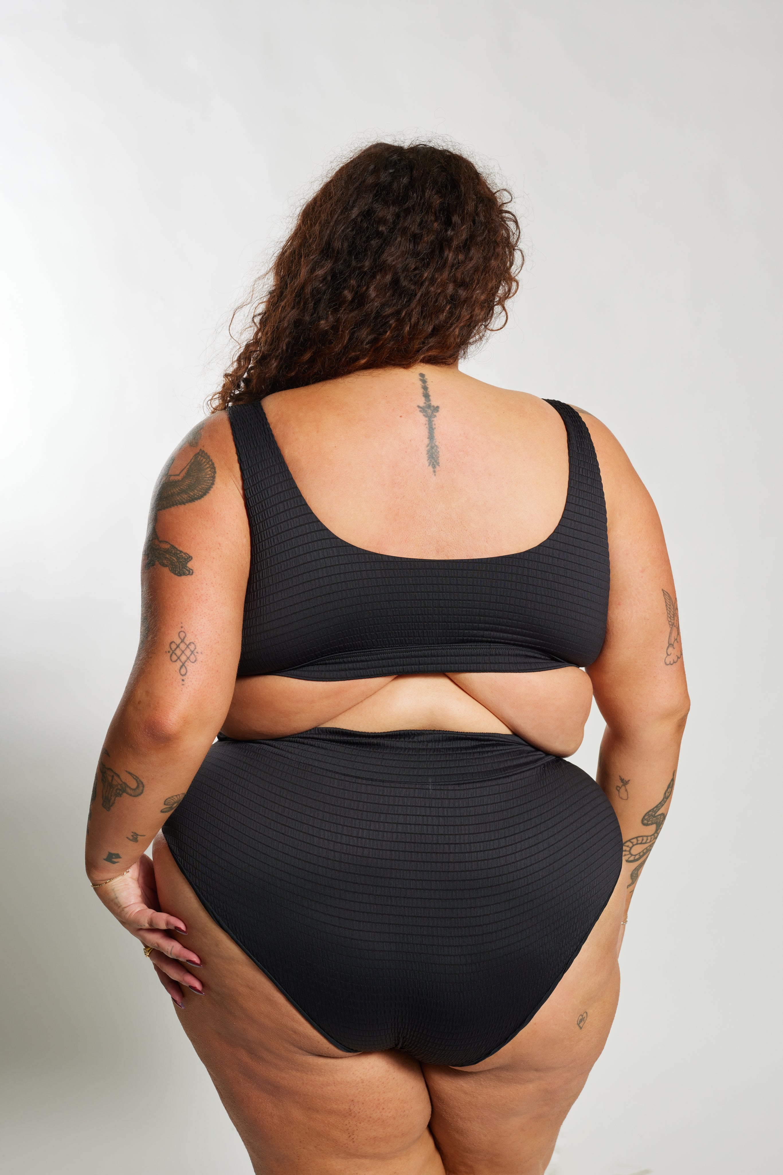 Gia Bikini Top Curve - Black Runch