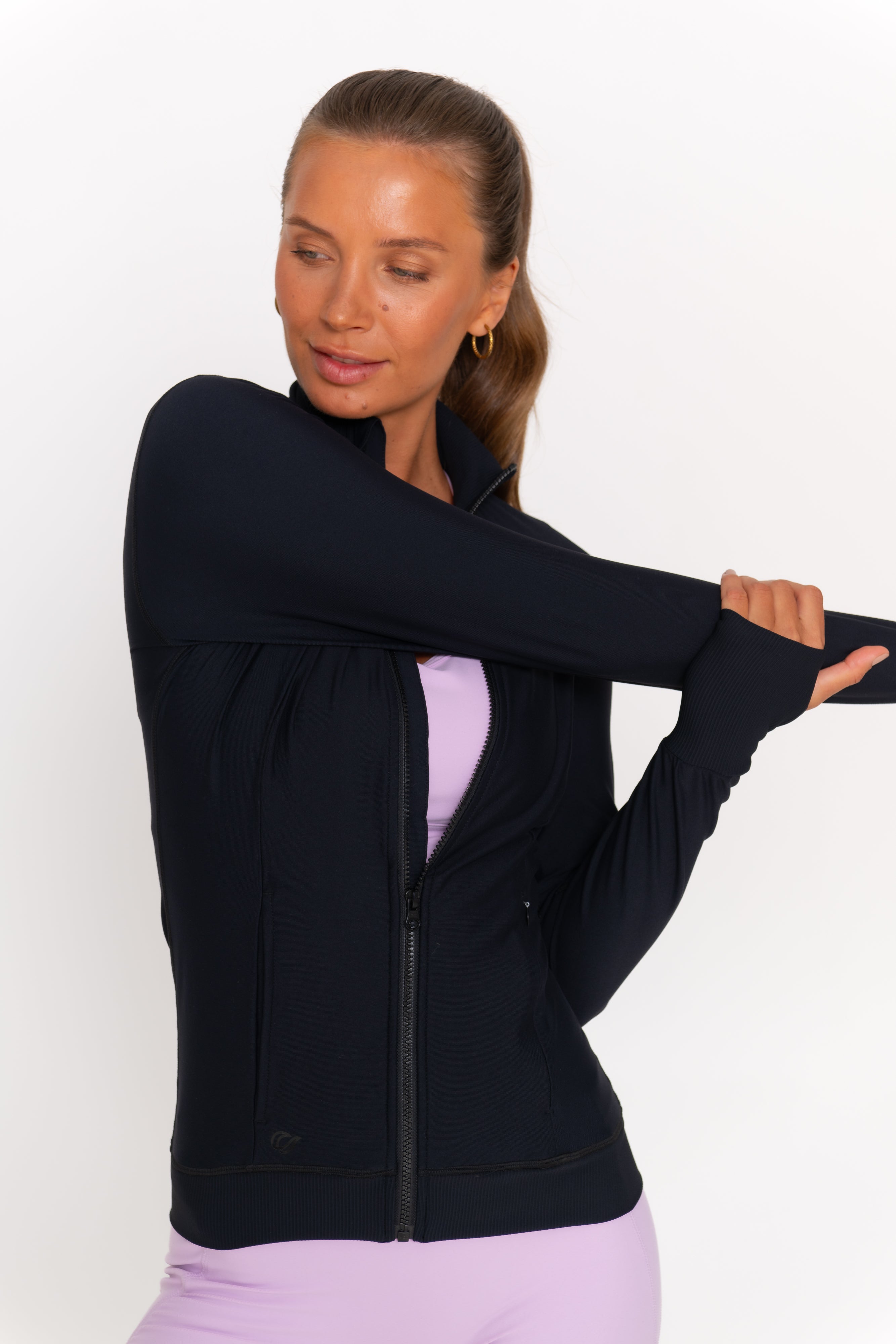 Quinn Active Zip - Black