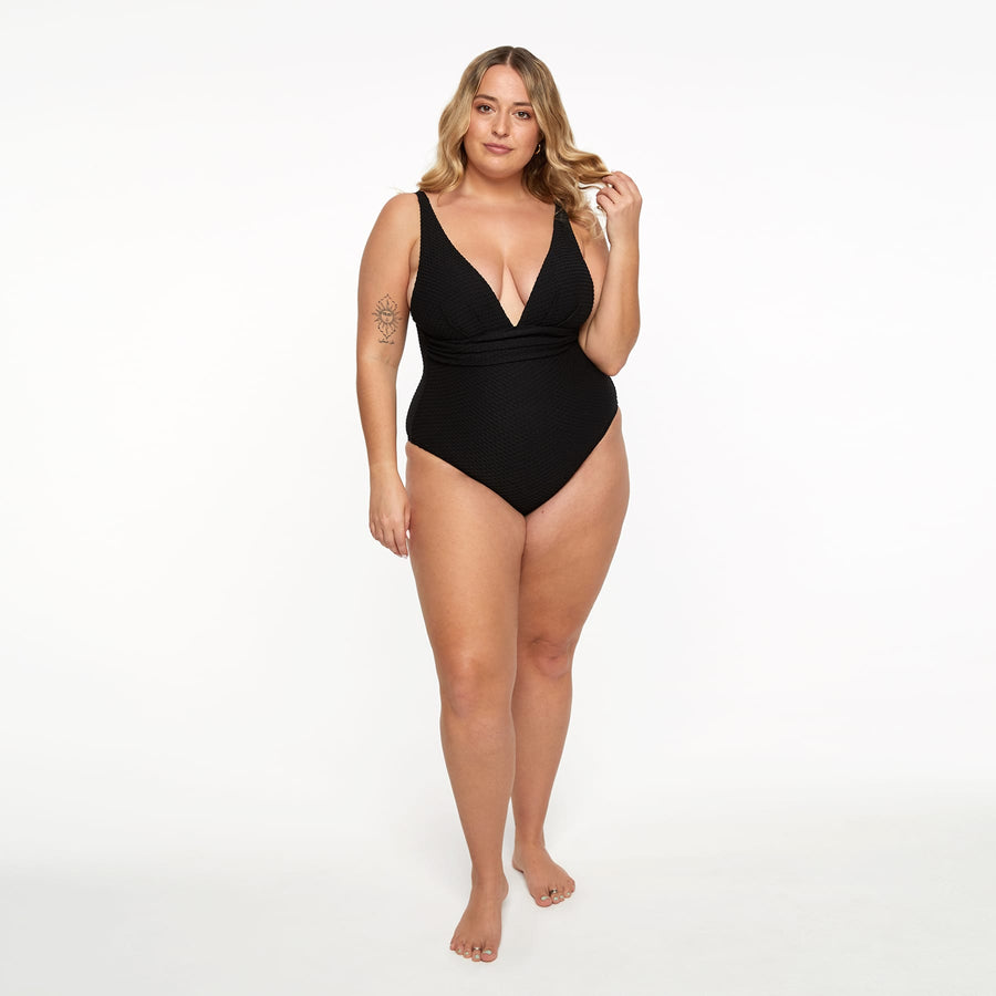 Gwen One Piece - Black Waffle