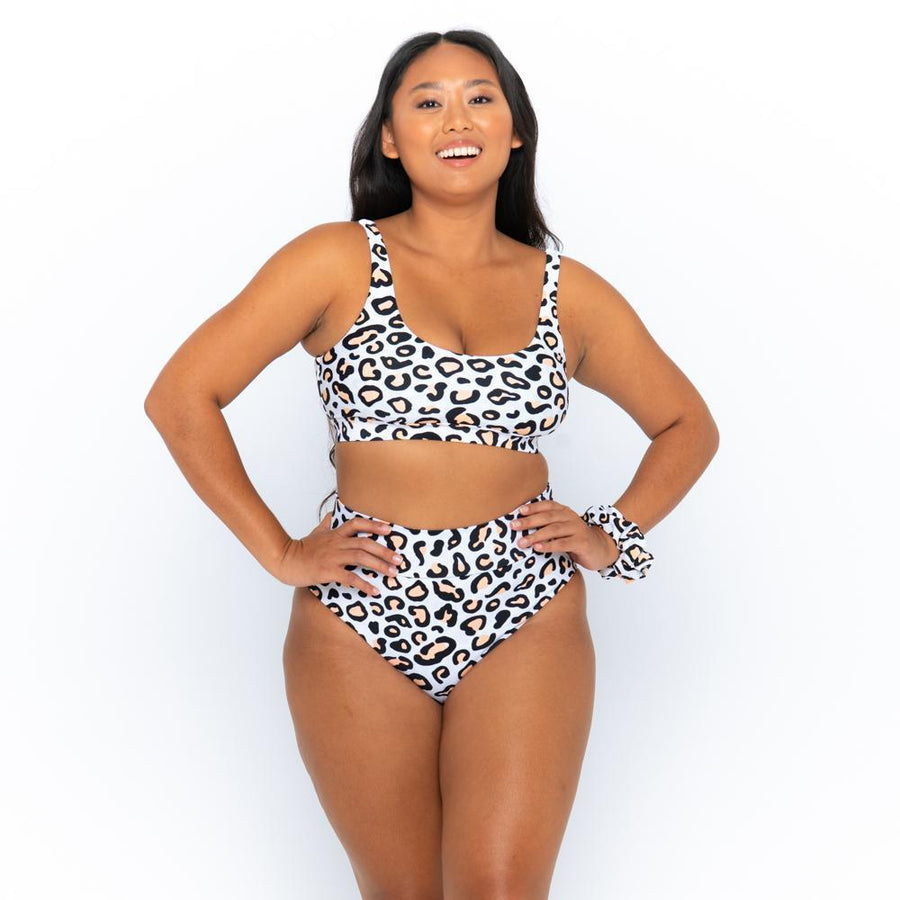 0f089a3bcf38d052f7882d12b3923a82%2FSafari-leopard-gia-ginger-mimi-curve-16.jpg