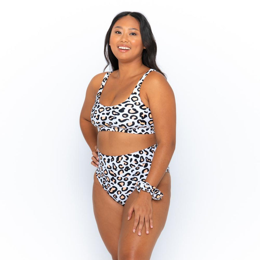 0f089a3bcf38d052f7882d12b3923a82%2FSafari-leopard-gia-ginger-mimi-curve-24.jpg