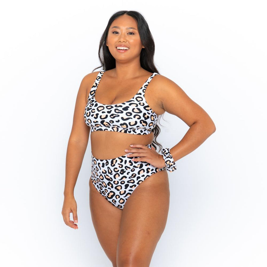 0f089a3bcf38d052f7882d12b3923a82%2FSafari-leopard-gia-ginger-mimi-curve-26.jpg