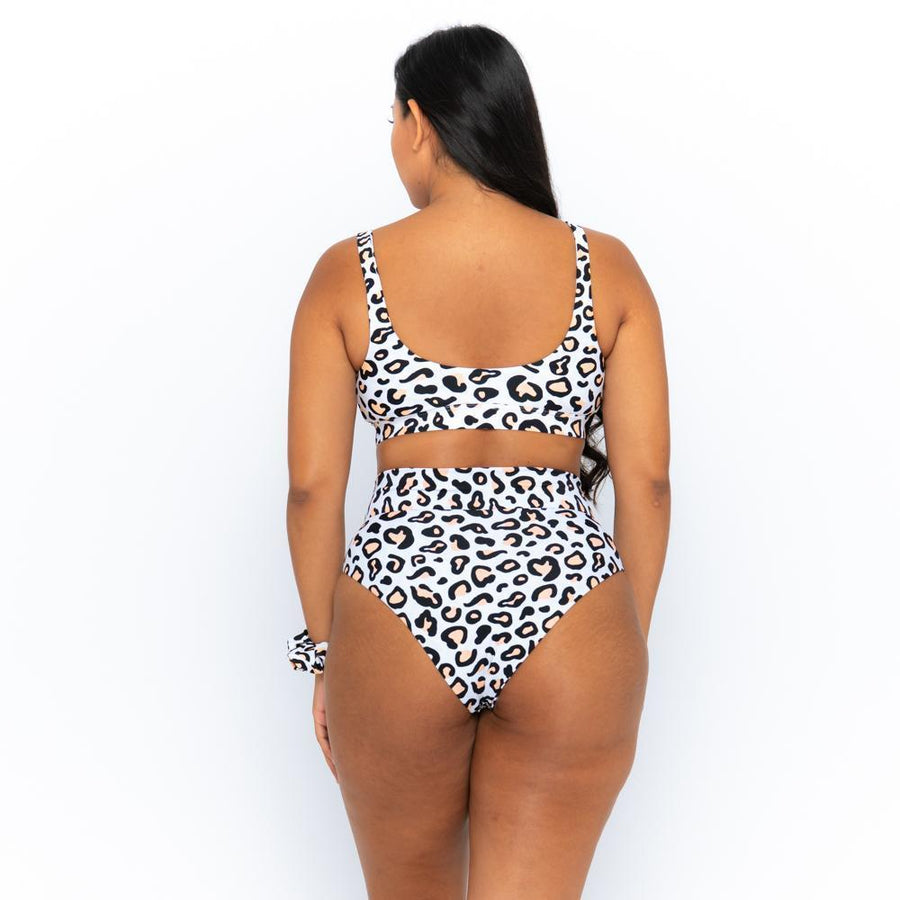 0f089a3bcf38d052f7882d12b3923a82%2FSafari-leopard-gia-ginger-mimi-curve-27.jpg